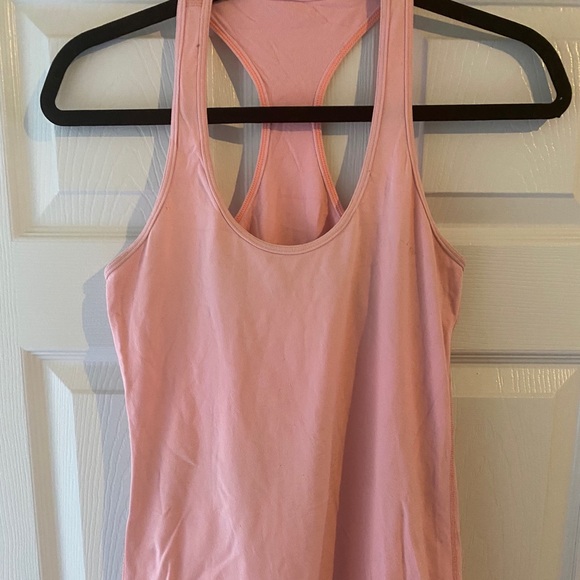 Lululemon tank top - good condition - Picture 3 of 4